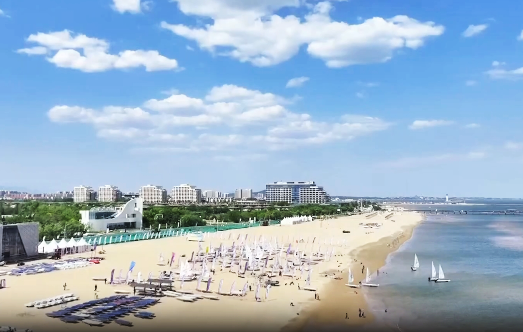 秦皇岛,海滨绿意画卷中的秦皇岛之美🌊🍃